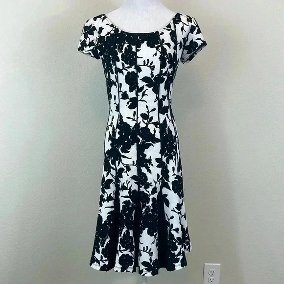 Joseph Ribkoff black and white floral skater dress size 2 - Picture 1 of 6